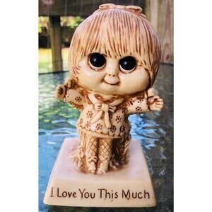 Russ Berries Resin Figurine I Love You This Much Manga Little Girl Sillisculpt